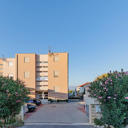 Apartment Mlasina-3 By Interhome Нин Экстерьер фото
